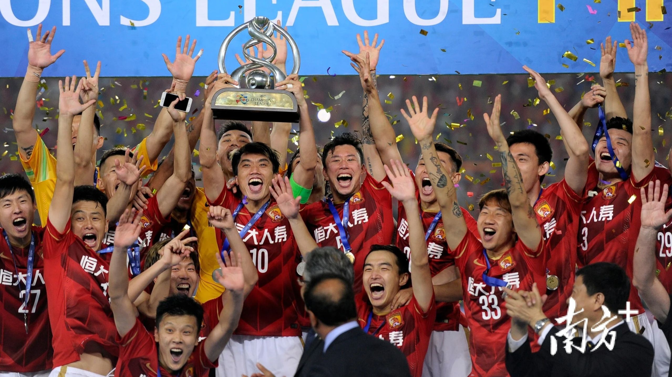 包含广州队发布备战花絮，赛前强势反弹，意大利杯任务艰巨，赛程密集仍需轮换的词条