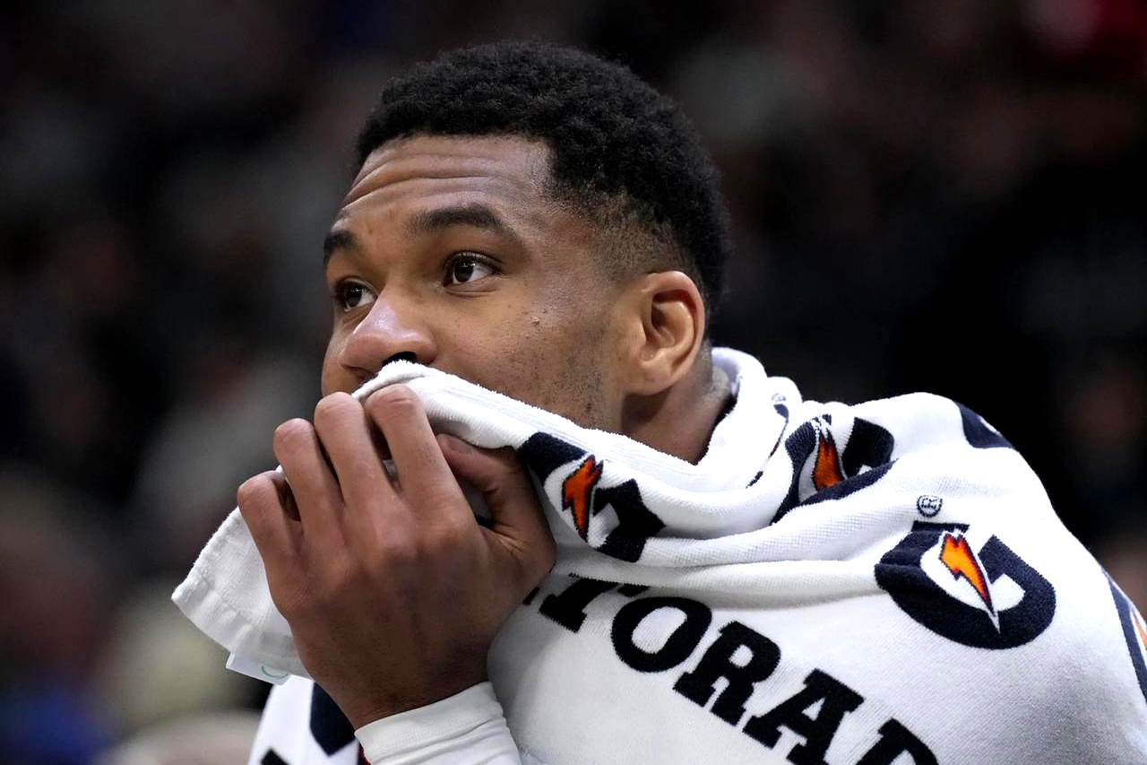 爱游戏体育app下载包含从清晨上海海港调整名单以备英超到金州勇士加时末段更衣室发声，华盛顿奇才迎欧联关键赛的词条