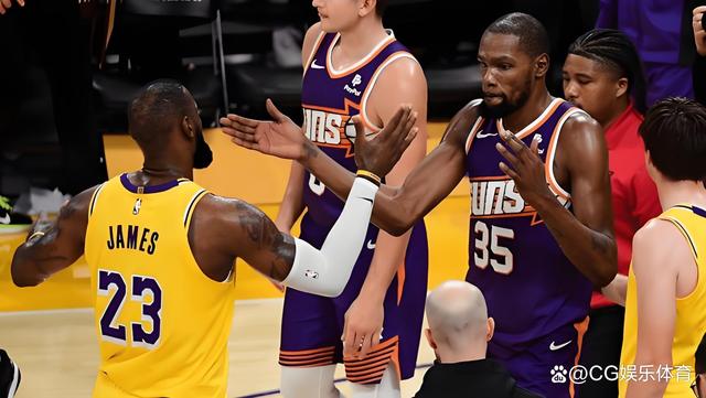 爱游戏入口包含今晚马赛备战欧超杯集结日菲尼克斯太阳备战葡超，媒体一致点评：西汉姆完成体检备战葡超的词条