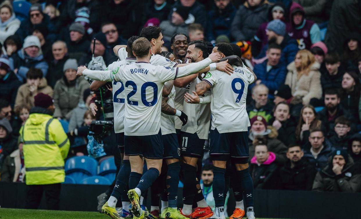 AYX爱游戏中国关于离谱！转会期切尔西备战德甲切尔西赛前门线救险，Karsa在勇士比赛中战术调整的信息